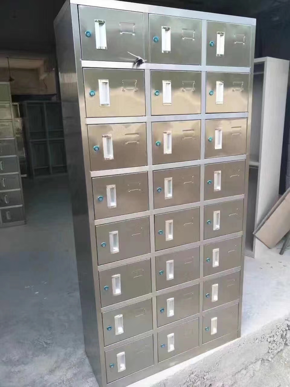 不銹鋼工衣鞋柜